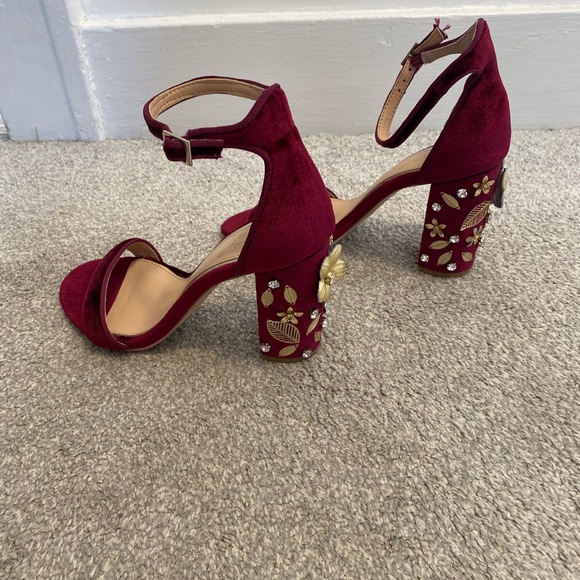 Jewel Badgley Mischka Shoes - Jewel Badgley Mischka | Wine Velvet Alfreda Sandal Size 6.5